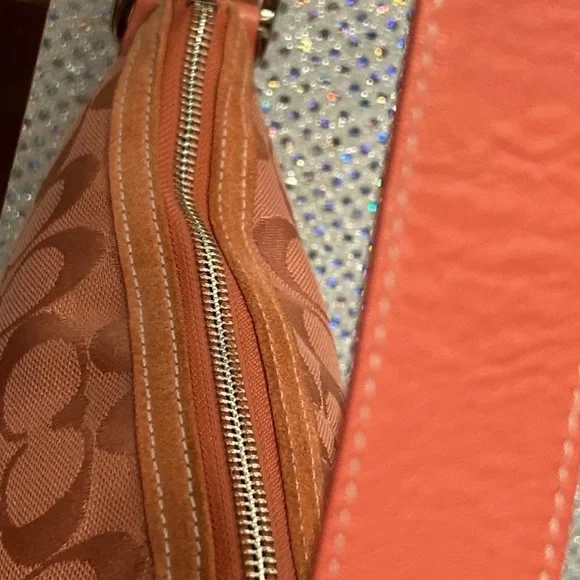 🌟SOLD🌟 Coach Vintage Signature Slim Duffel Brown/Khaki Crossbody Bag EUC - Picture 7 of 16